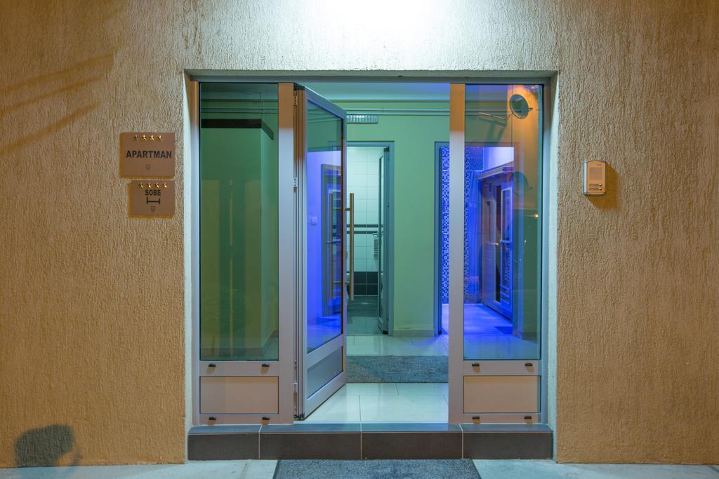 Apartmani Mg Niksic ภายนอก รูปภาพ