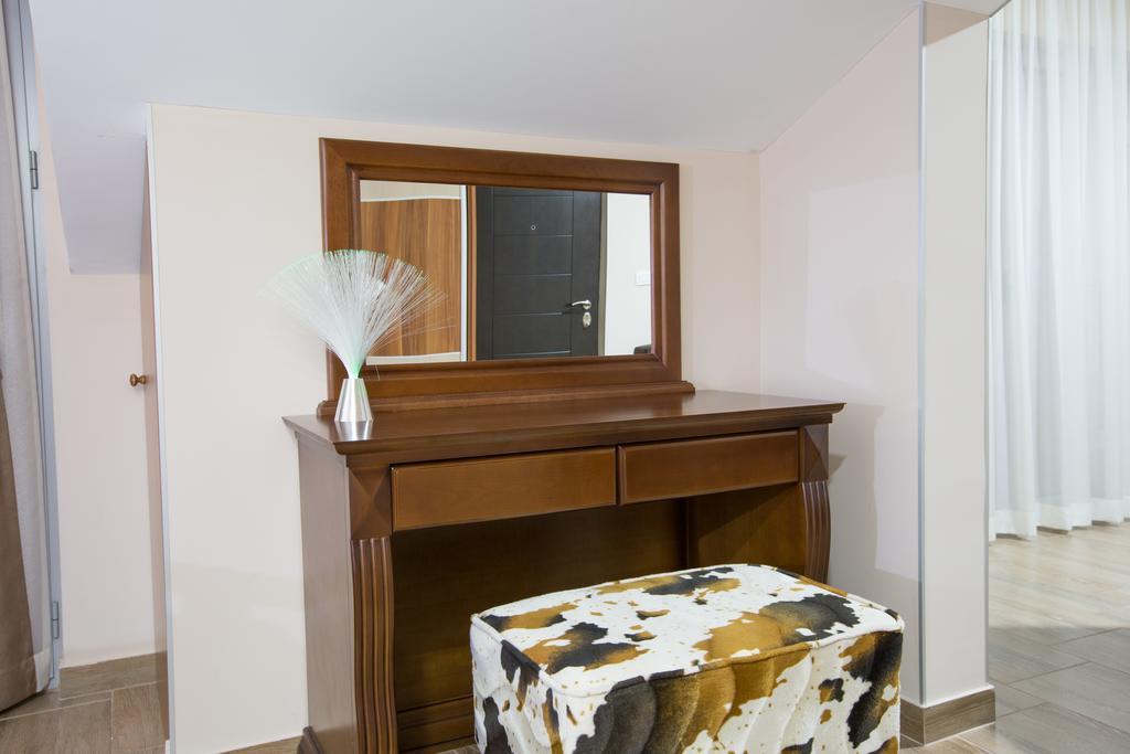 Apartmani Mg Niksic ภายนอก รูปภาพ