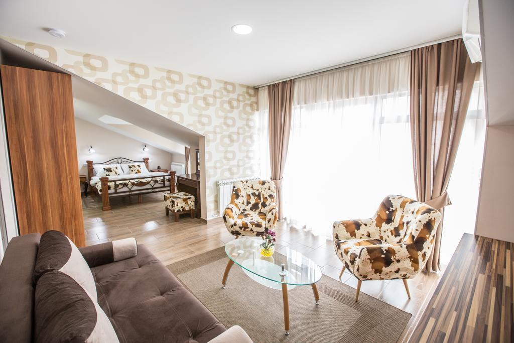 Apartmani Mg Niksic ภายนอก รูปภาพ