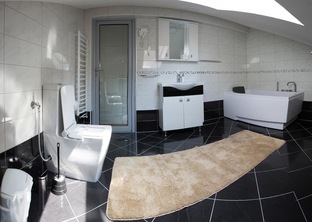 Apartmani Mg Niksic ภายนอก รูปภาพ
