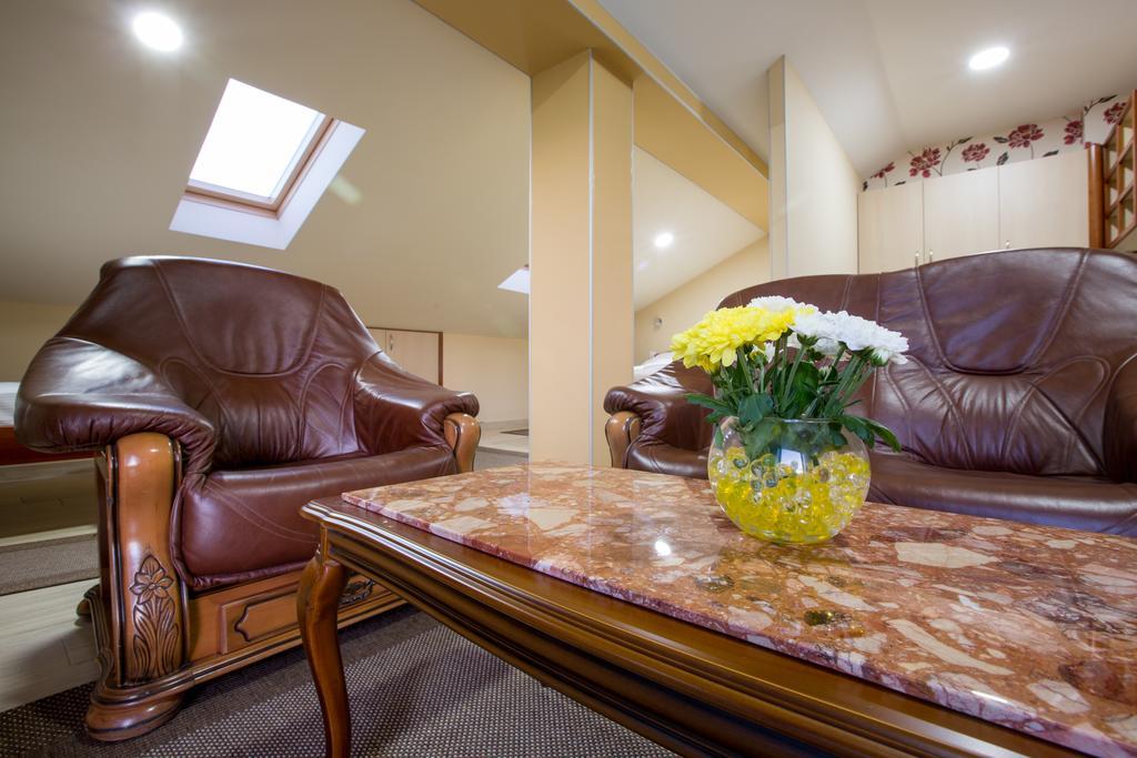Apartmani Mg Niksic ภายนอก รูปภาพ